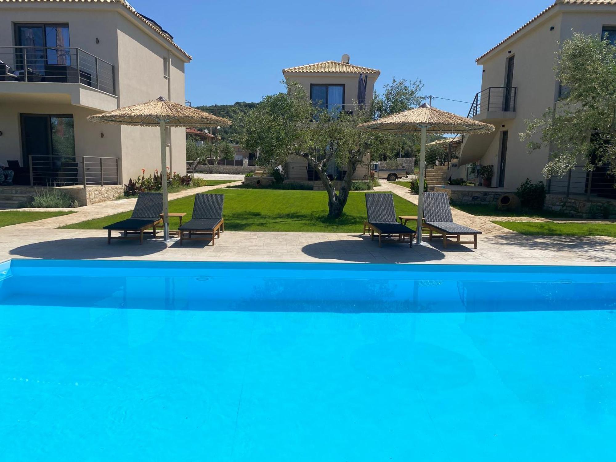 Three Charites Resort Gialova Exterior photo
